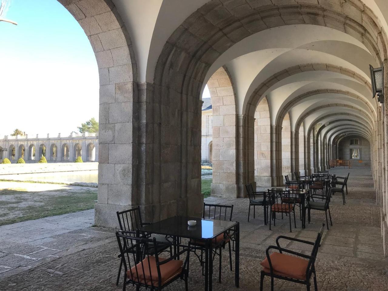 Hospederia Santa Cruz Ξενοδοχείο San Lorenzo de El Escorial Εξωτερικό φωτογραφία