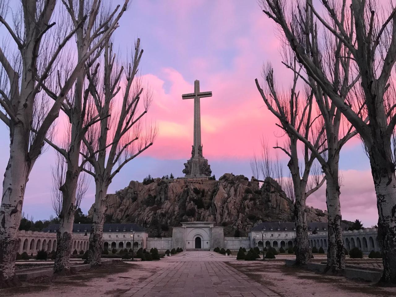 Hospederia Santa Cruz Ξενοδοχείο San Lorenzo de El Escorial Εξωτερικό φωτογραφία